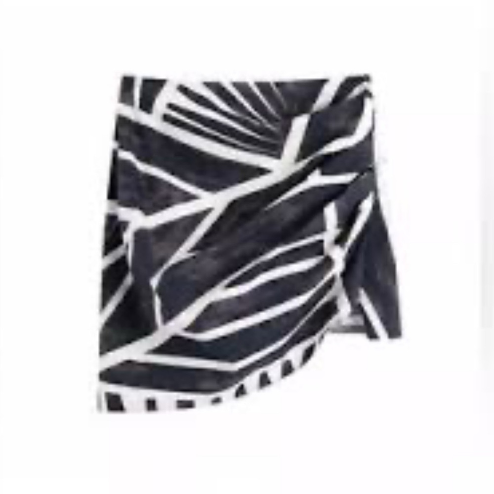 Zara Black and White Skirt only size m